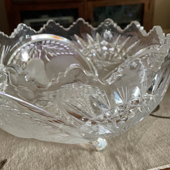 Beautiful Footed Lead crystal bowl - Picture 5 of 5